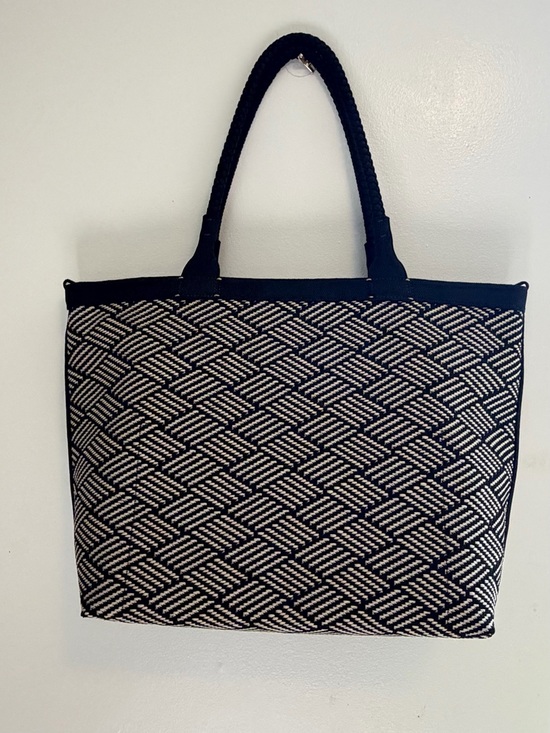 Rothy's Handbags - Rothy’s The Essential Tote Black Ivory Chevron Knit Magnetic Zip Large Bag